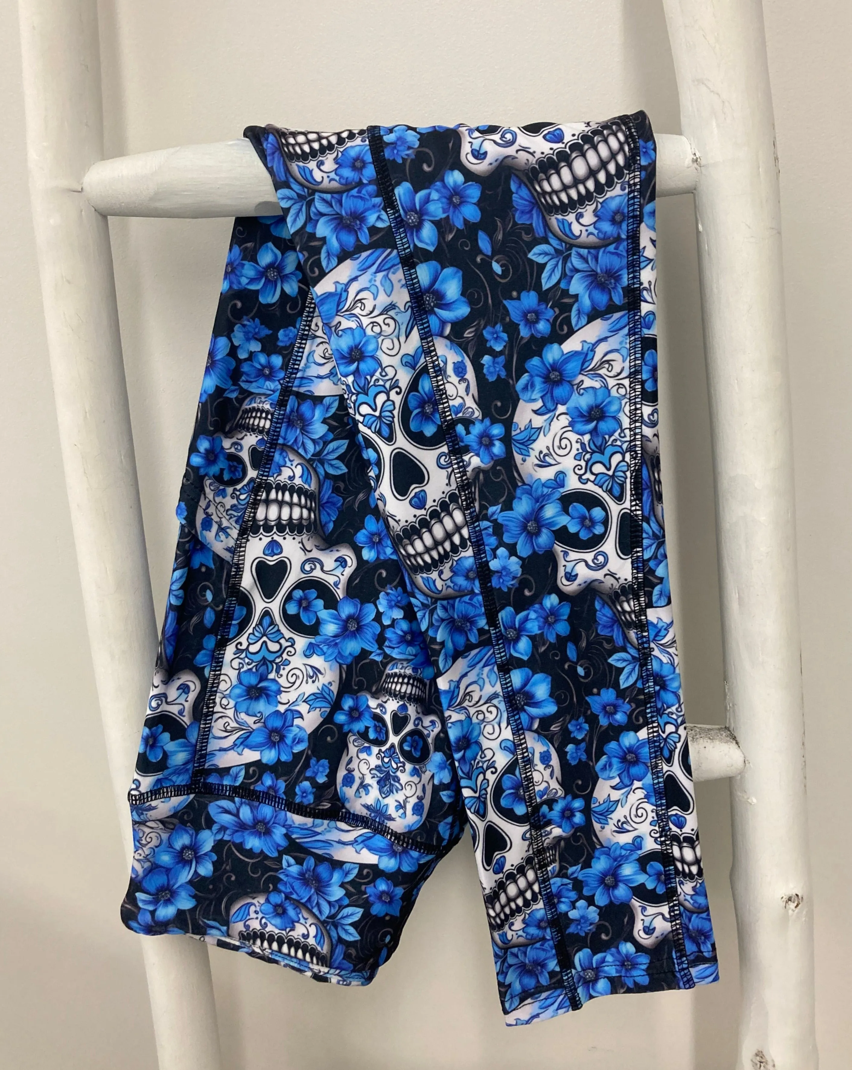 Azul Skulls in Athleisure Leggings