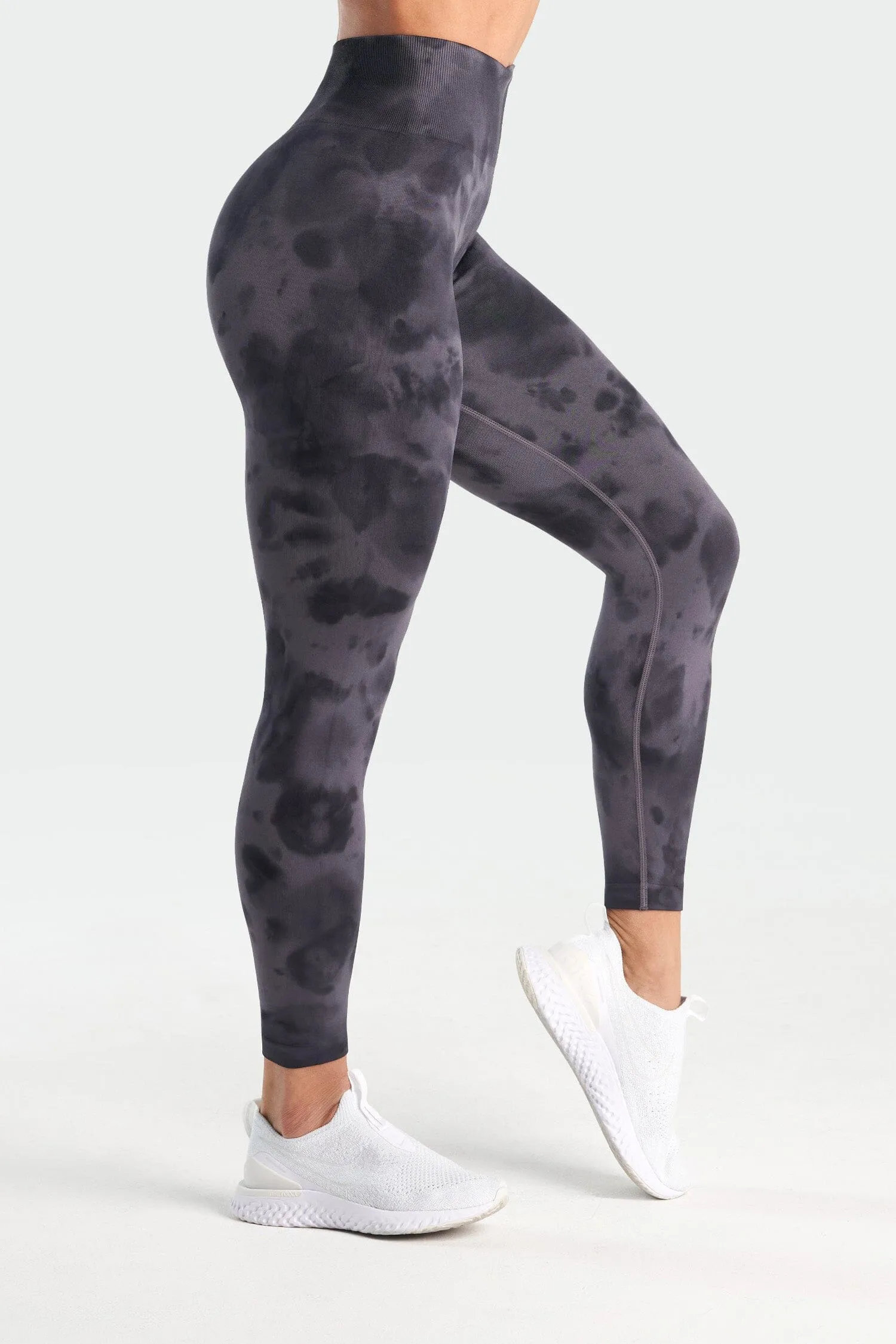 Cosmic Seamless Scrunch Butt Leggings