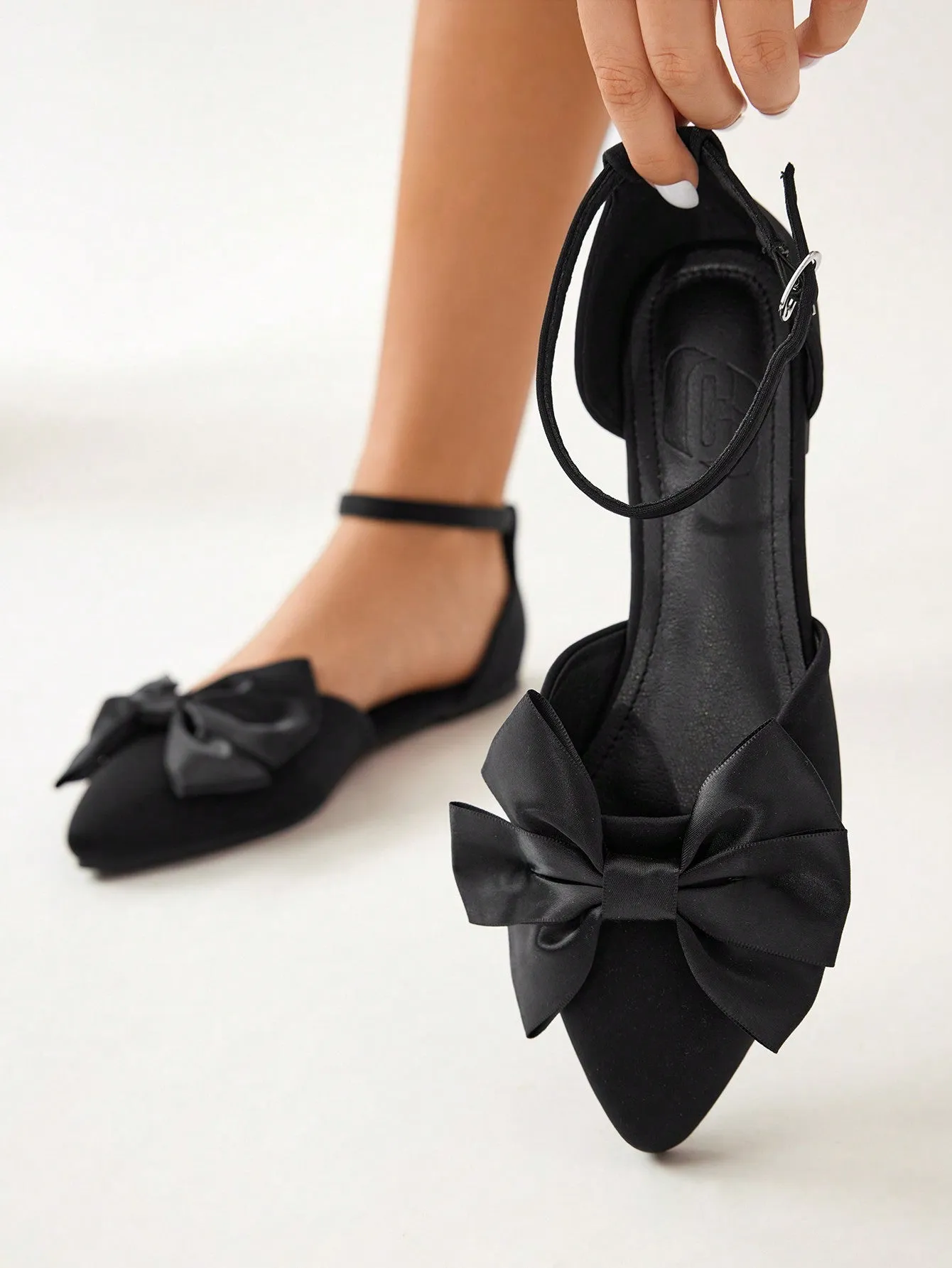 CUCCOO CHICEST Comfortable Pointed-Toe Black Bowknot Decor Women's Flat Shoes