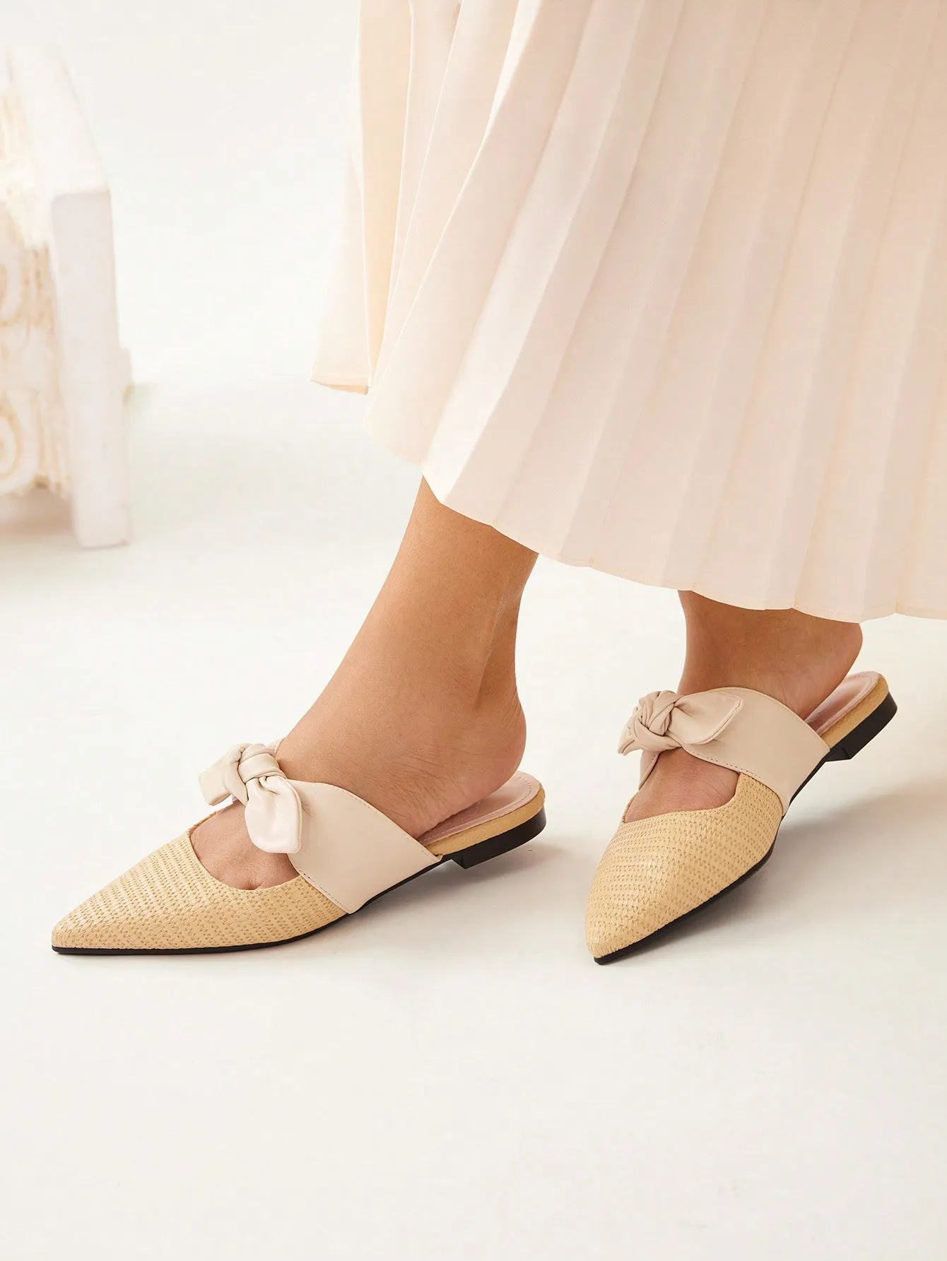 CUCCOO CHICEST Women's Comfortable And Fashionable Pointed Toe Flat Mules, Summer New Arrival