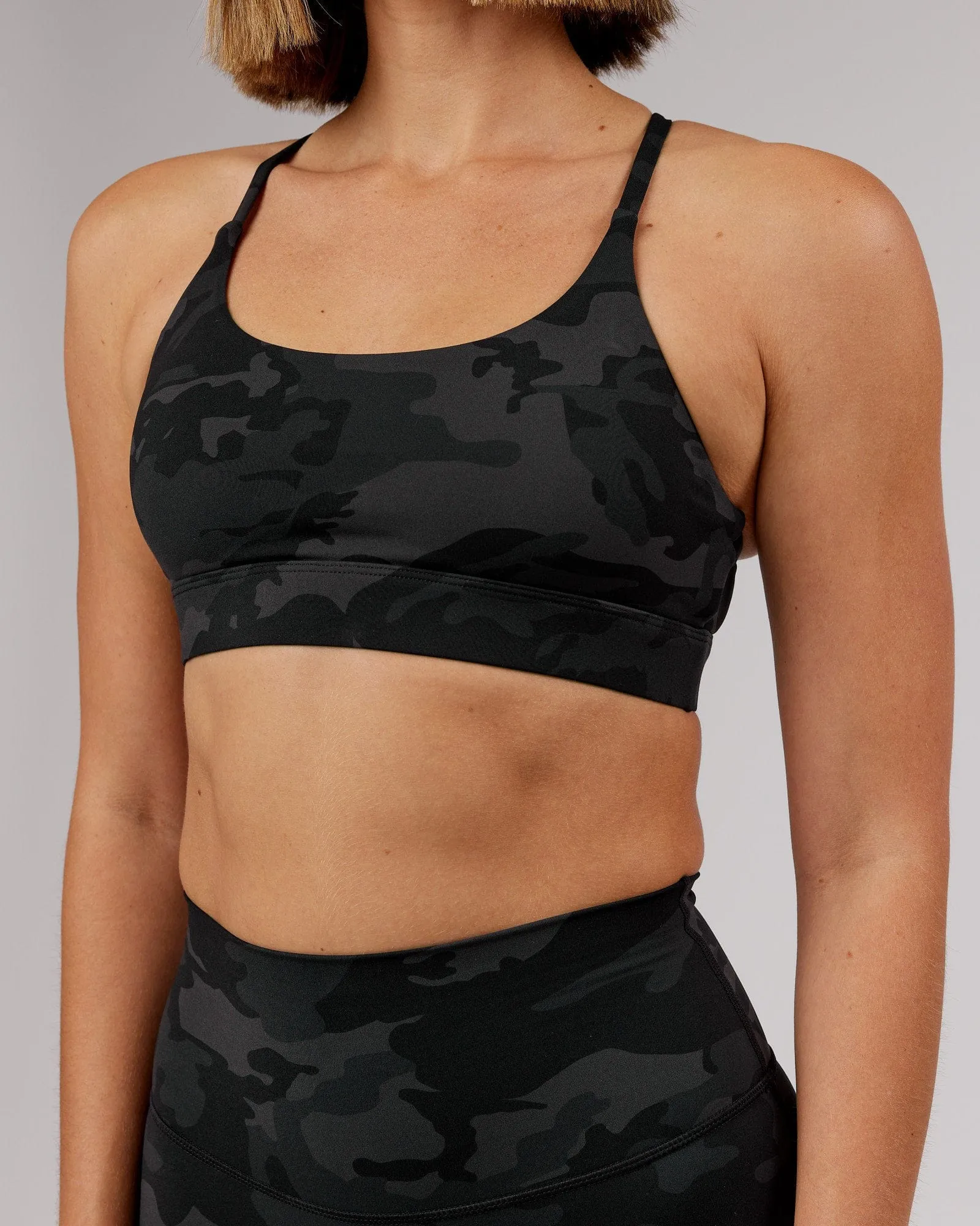 Elixir Sports Bra - Black Camo