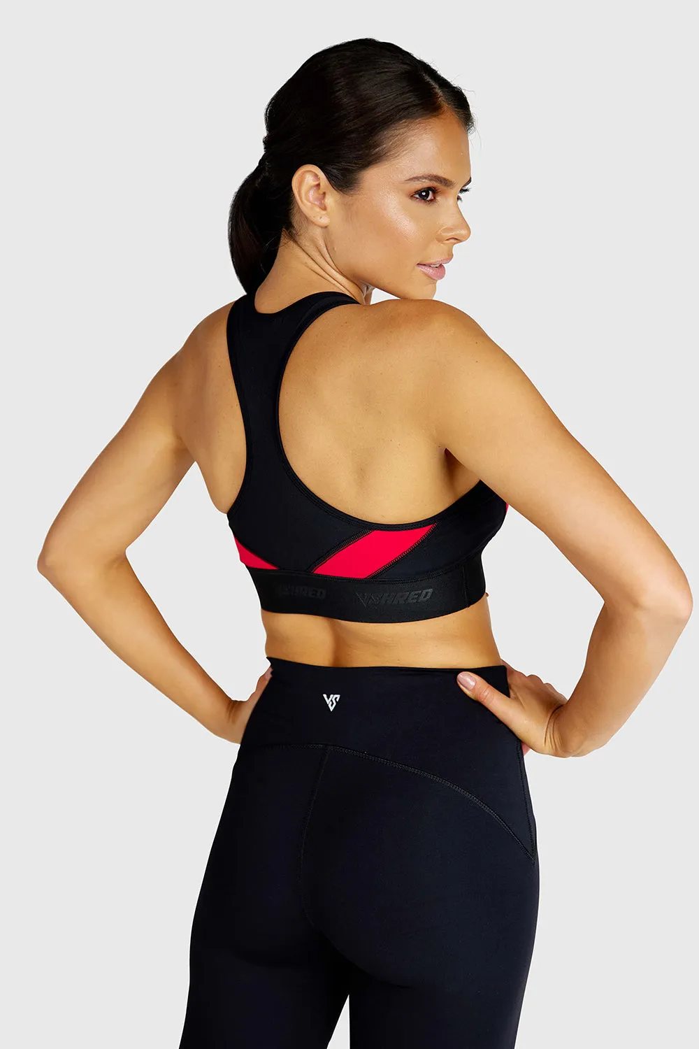 ESSENTIAL HIGH NECK SPORTS BRA