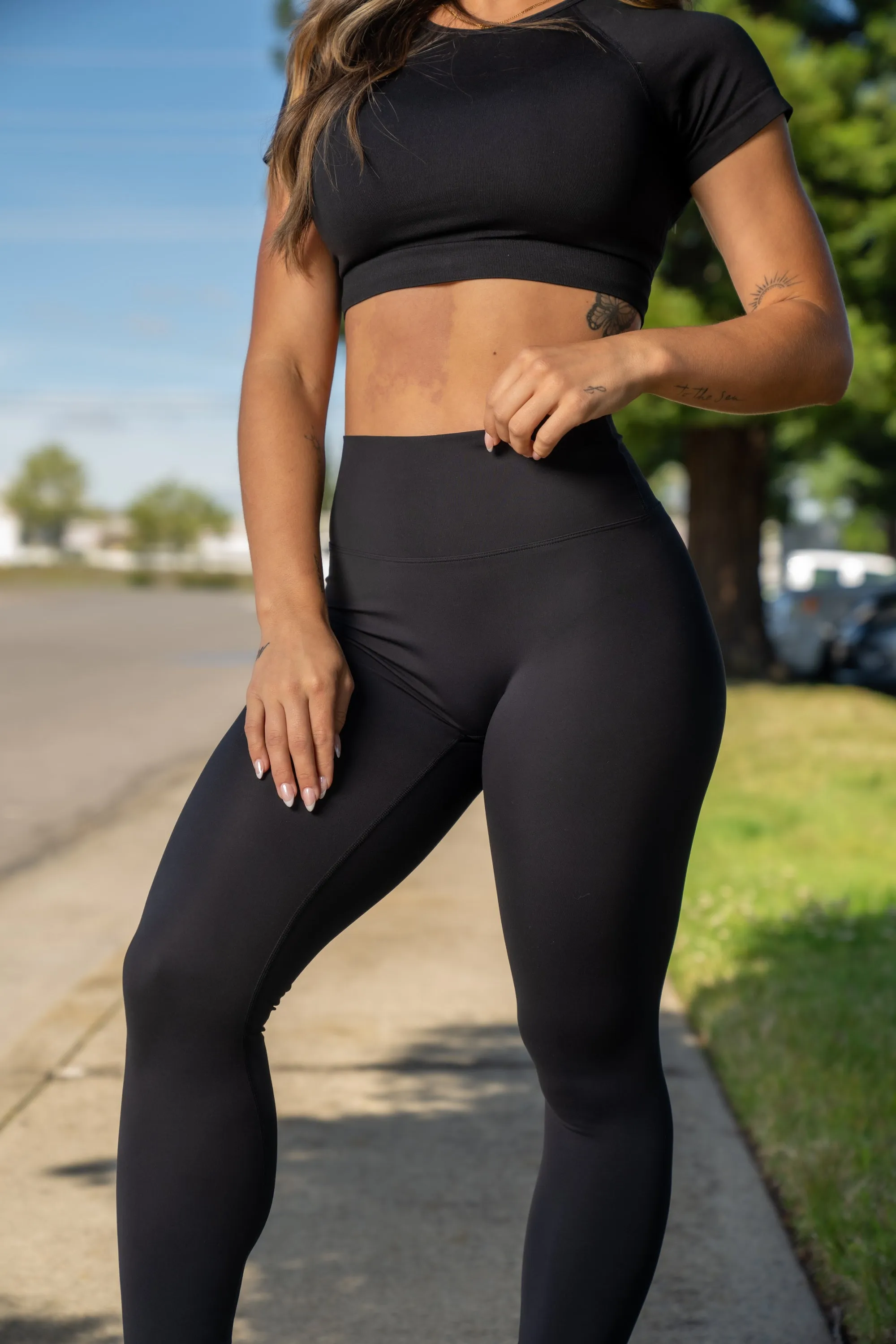 NEW Effortless Scrunch Leggings - Black