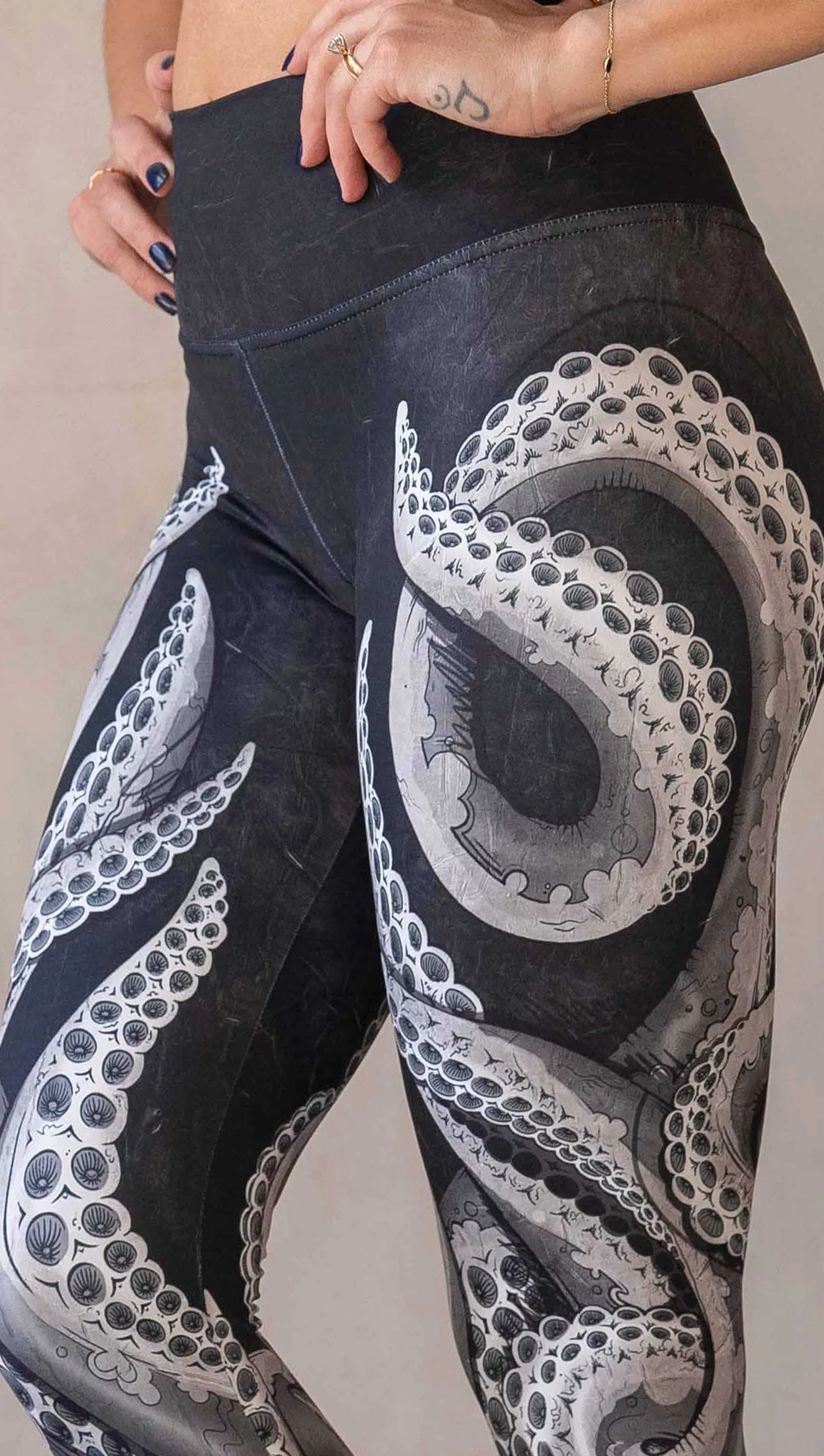 Tentacles - Athleisure Leggings