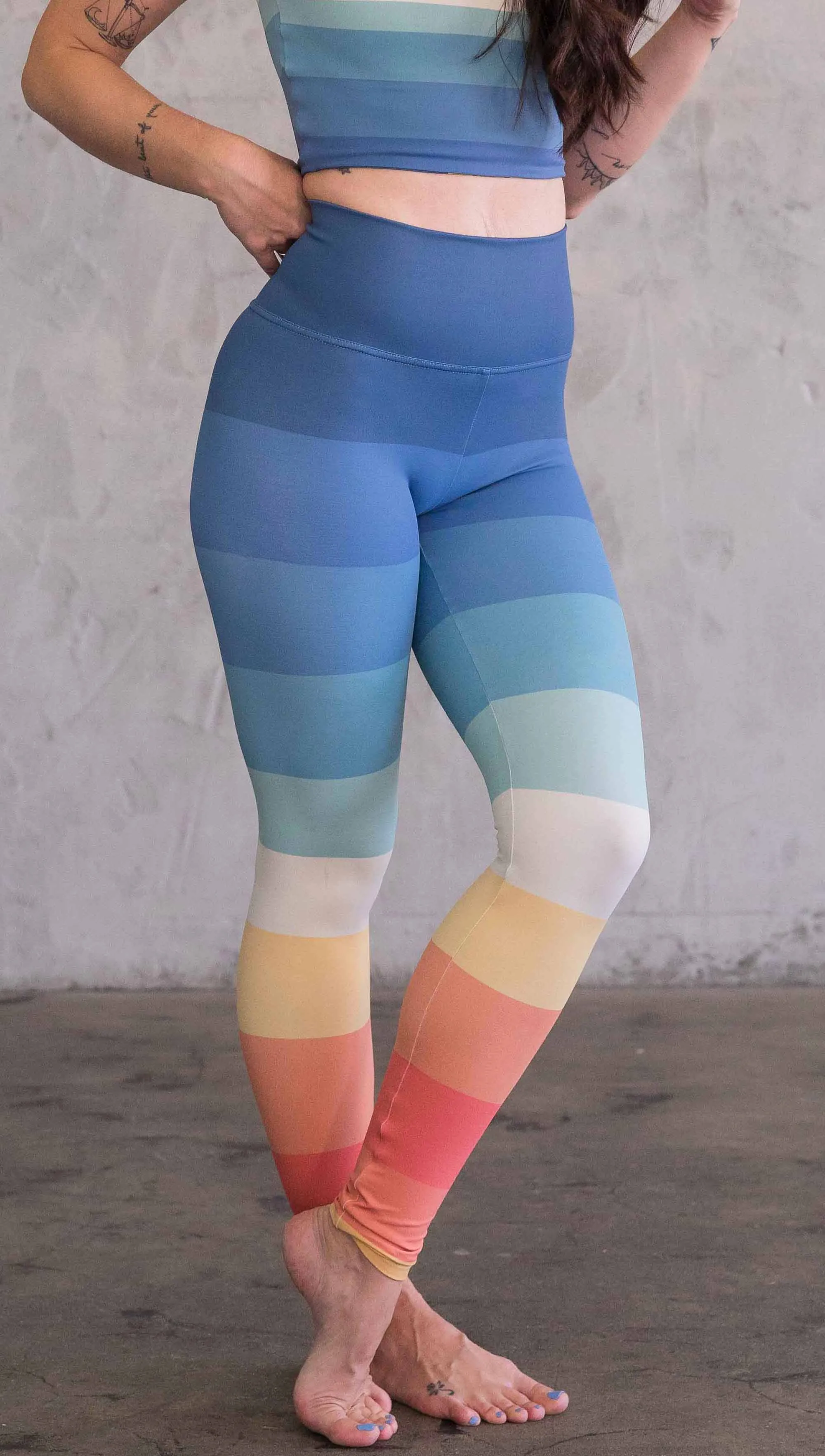 Vintage Rainbow - Athleisure Leggings